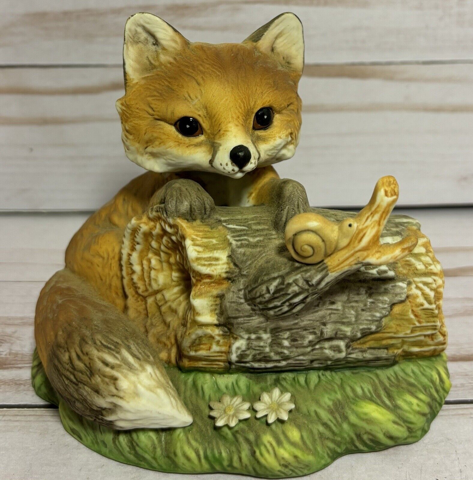 Homco 1986 Masterpiece Porcelain Fox Snail and flower log Mizuno