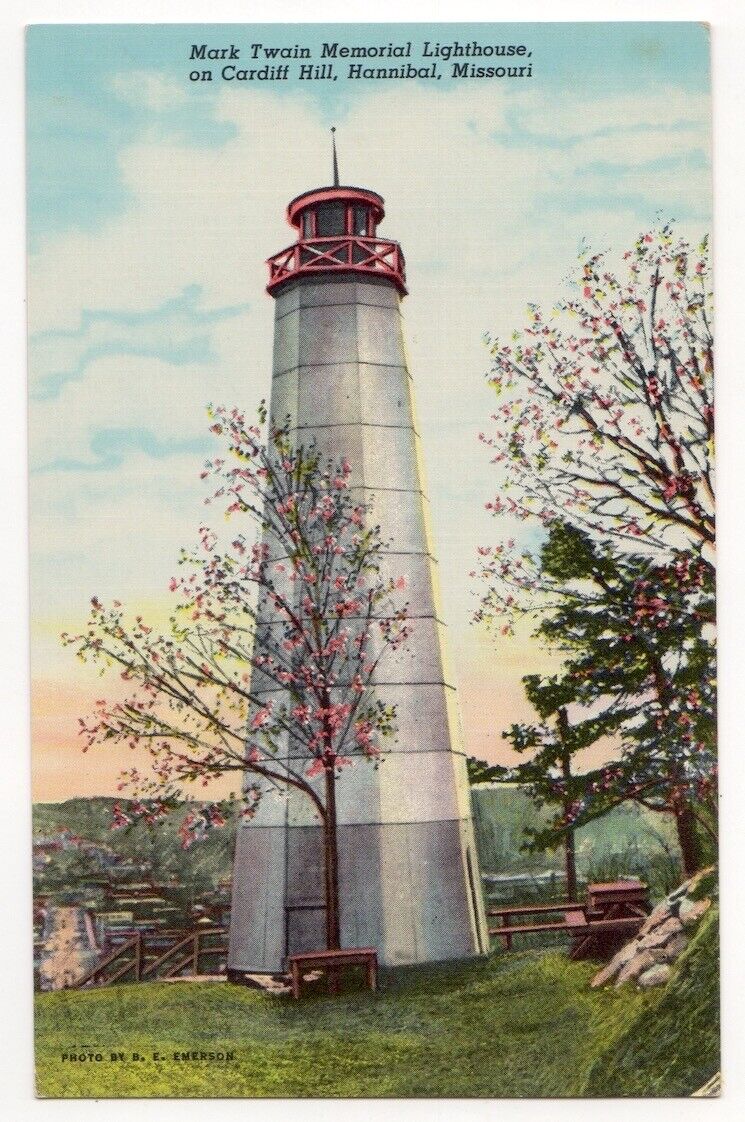 Hannibal Missouri c1940\'s Mark Twain Memorial Lighthouse, Cardiff Hill