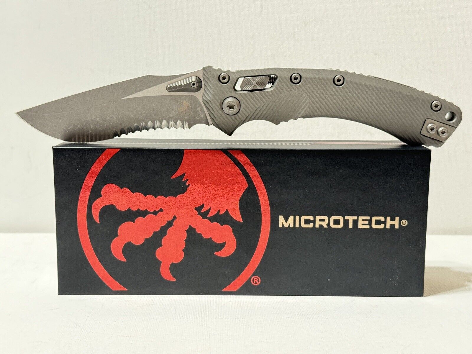MICROTECH AMPHIBIAN Natural Clear Fluted Aluminum M390MK Apocalyptic Finish