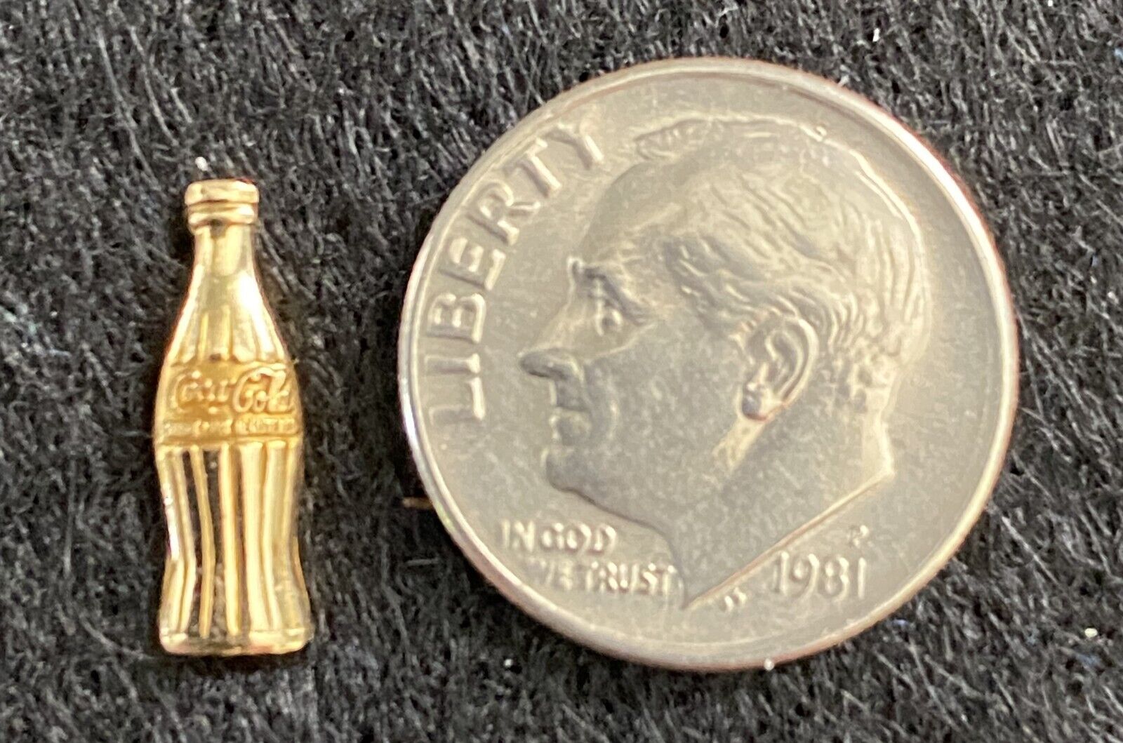 Vintage 10K Gold Coca-Cola Coke Bottle Pin. Very good condition.