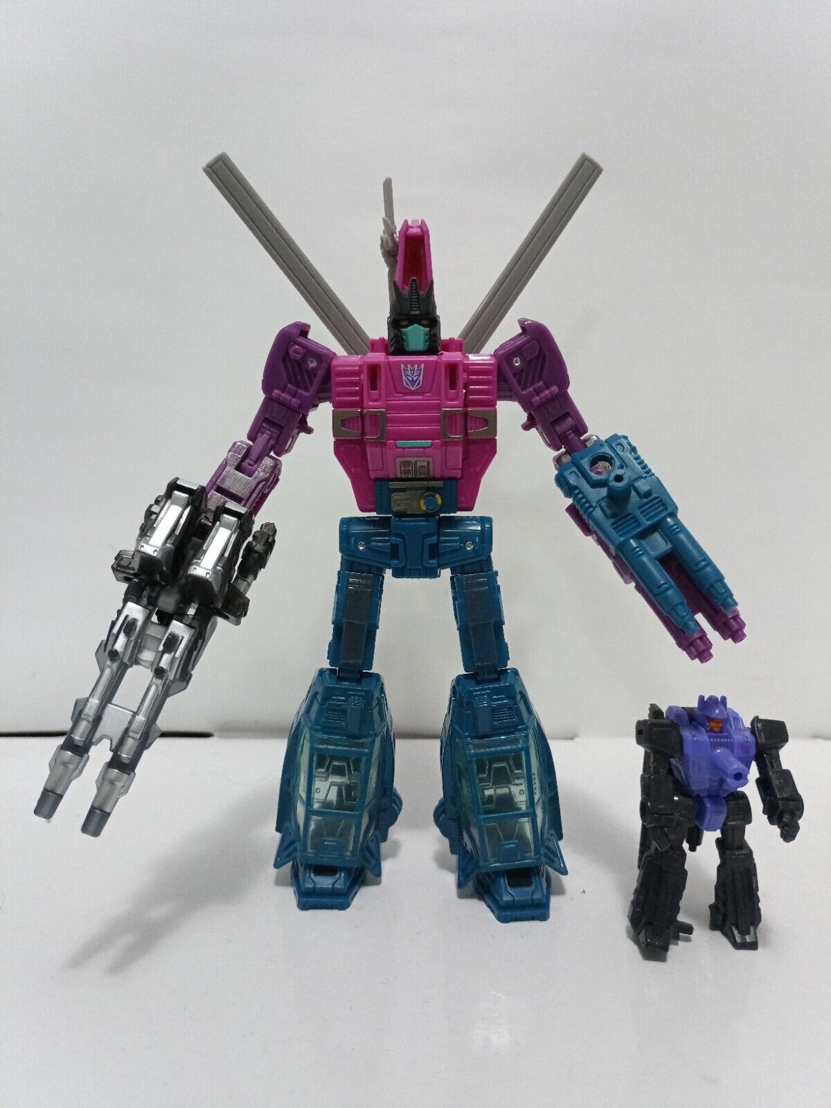 Hasbro Transformers War For Cybertron Siege Spinister Deluxe + 2 x Targetmasters