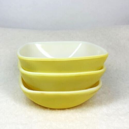 Lot of 3 Vintage Pyrex Yellow Small 12 oz Square Bowls Glass Ovenware