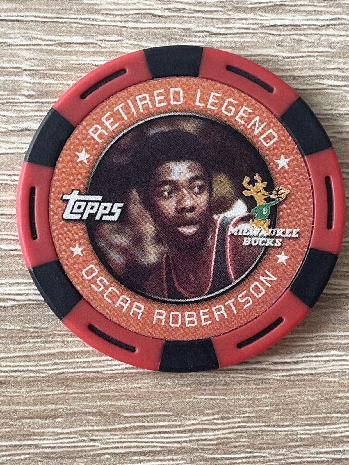 2005-06 Topps NBA Poker Chip Poker Token Oscar Robertson Retired Legend Bucks