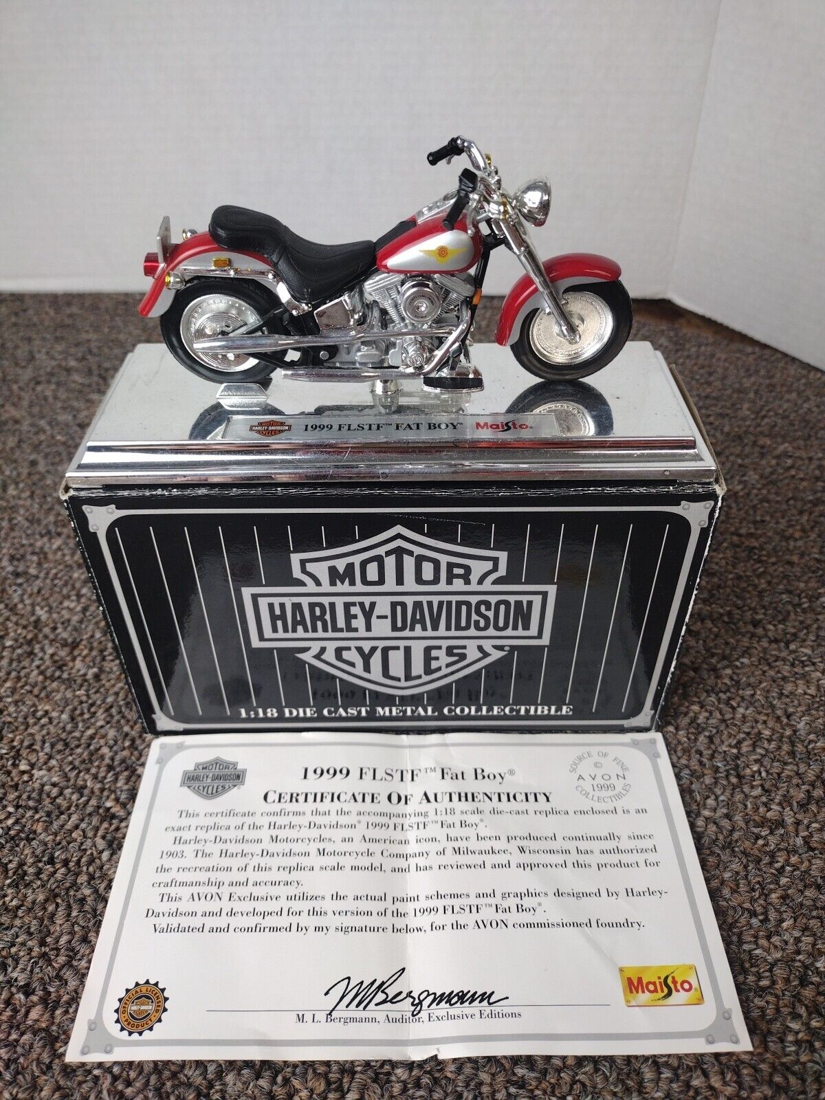 Vintage Maisto Harley Davidson Die Cast Red 1999 FLSTF Fat Boy 1:18