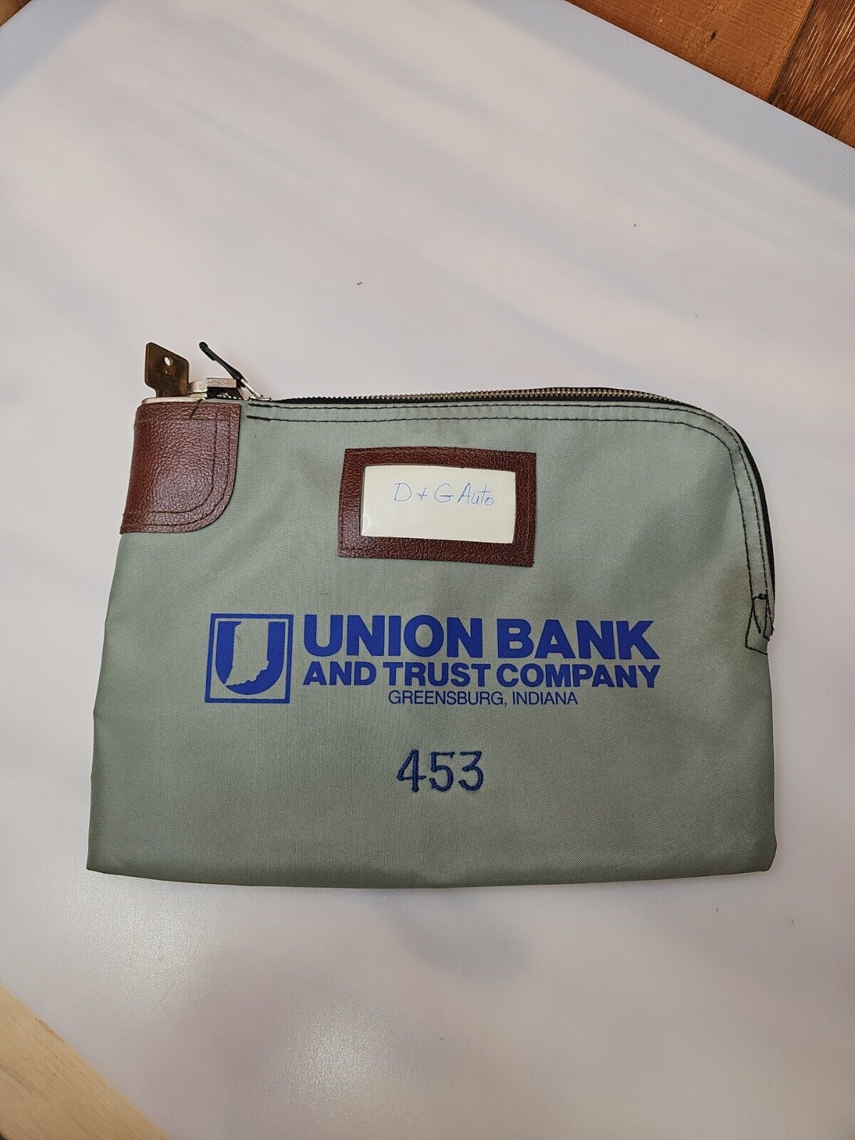 Vintage Union Bank & Trust Greensburg Indiana 453 Locking with Key Bank Bag