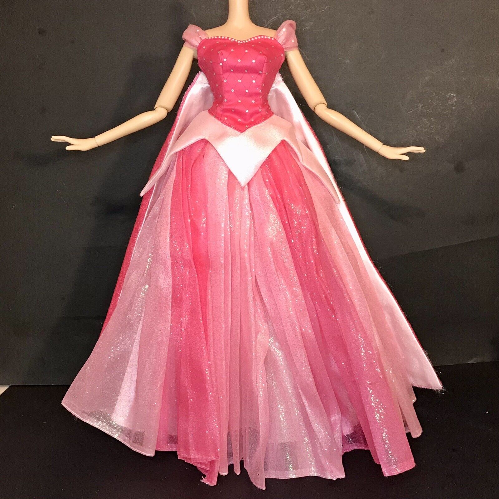 Disney 17” Limited Edition Doll Dress Outfit Sleeping Beauty Aurora Designer LE