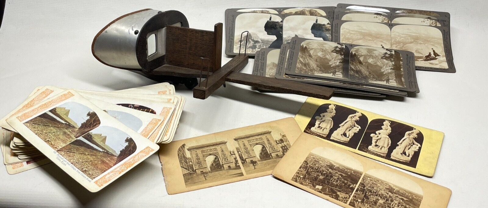 Antique Keystone View Co Stereoscope Photo Viewer With 70 Photo Cards