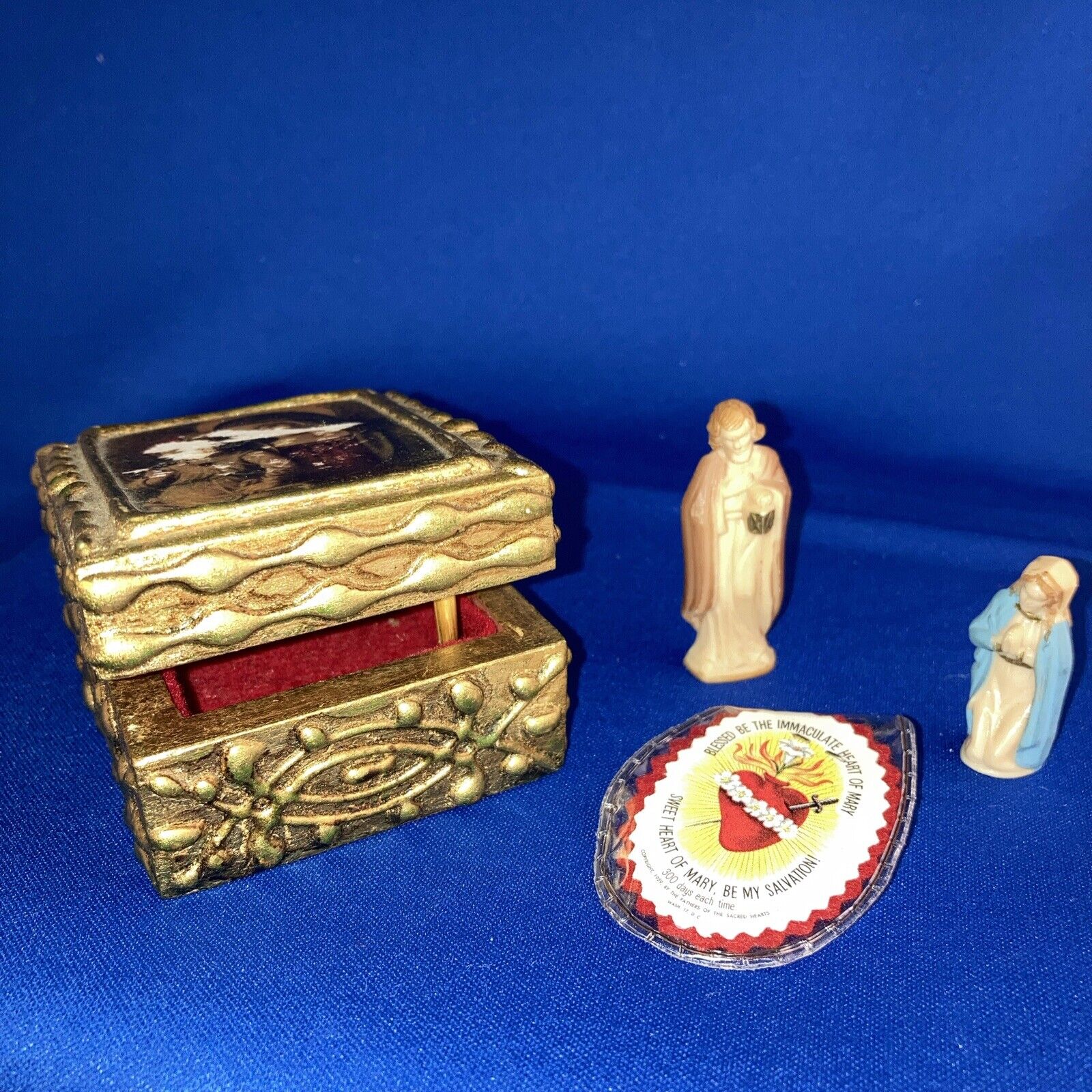 Vintage  bakelite/celluloid Catholic Mary Joseph Religious Prayer Box Pendant