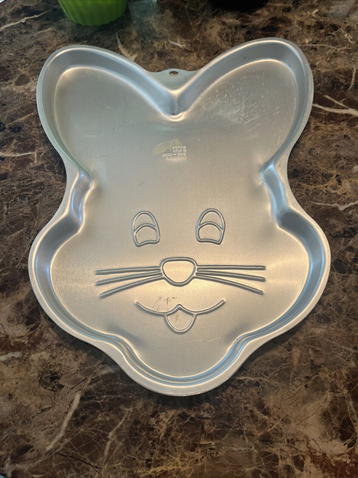 1998 Wilton Giant Bunny Face Easter Cookie Treat Brownie Pan 2105-6205 Retired