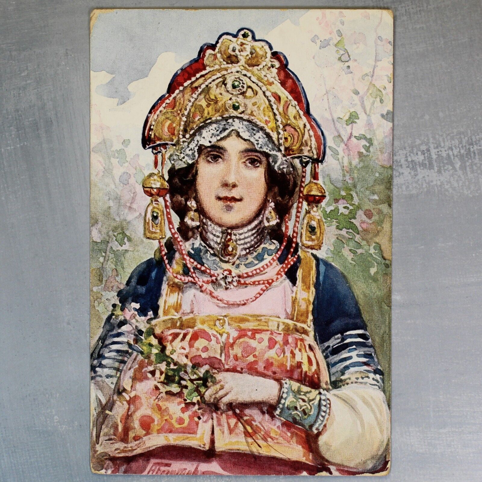 Clothing, hats XVII Tsarist Russia postcard 1909s BOGATOV sent Leningrad 1943🐎