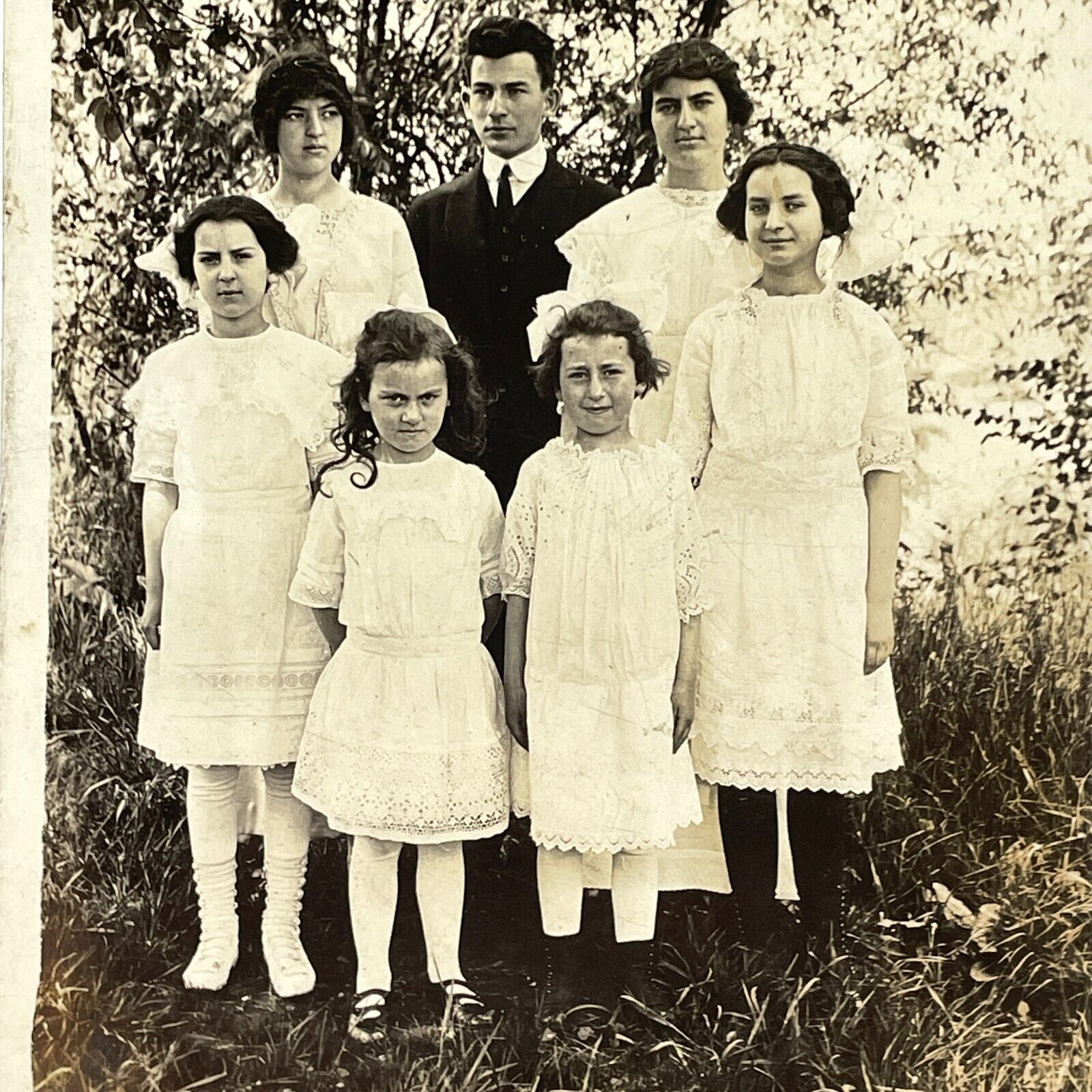 U4 Photograph Family Photo Portrait Girls 1920-30's RPPC 