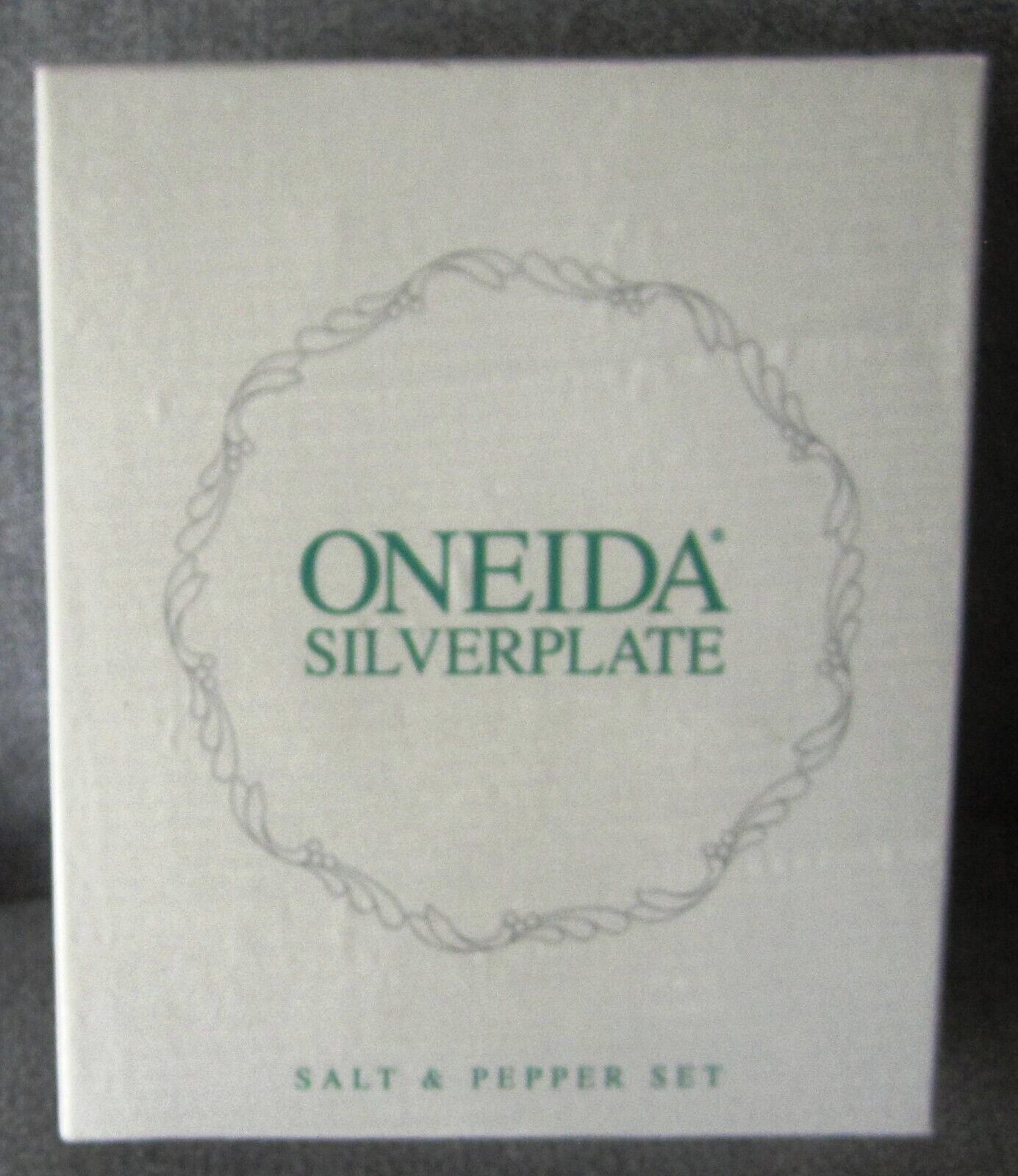 Oneida Silver Plate Pair of Vintage 1996 Salt and Pepper Shakers, 5 1/2\