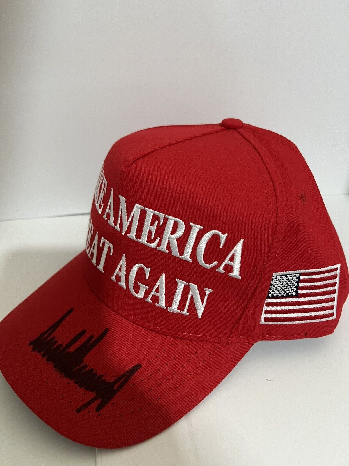 Official MAGA HAT Special Edition  Signed By DONALD TRUMP🔥🔥🔥
