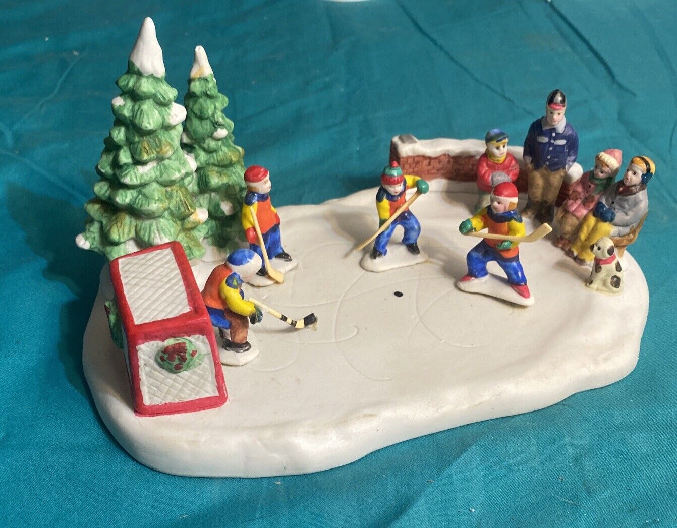 Vintage 1994 Lemax Dickensvale Collectibles Porcelain Hockey Game Item #43126