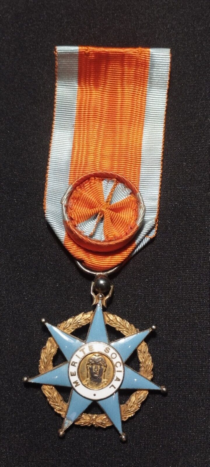 J4A* (REF955) Civil Medal Officer of Social Merit FRANCE Belgian Medal