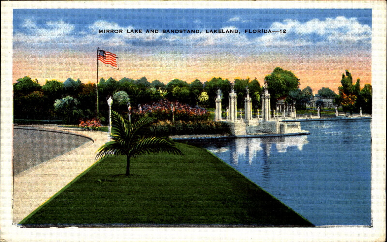 Mirror Lake and Bandstand ~ Lakeland Florida FL ~ unused 1940s postcard