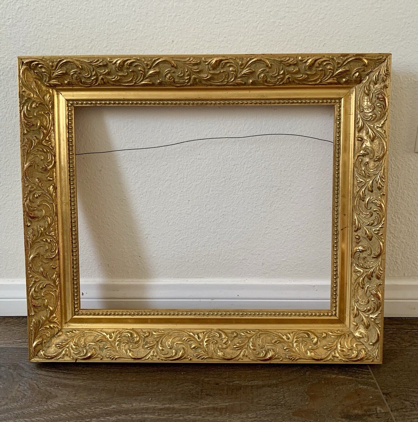 Vintage Gold Color Wood Picture Frame 18/21”