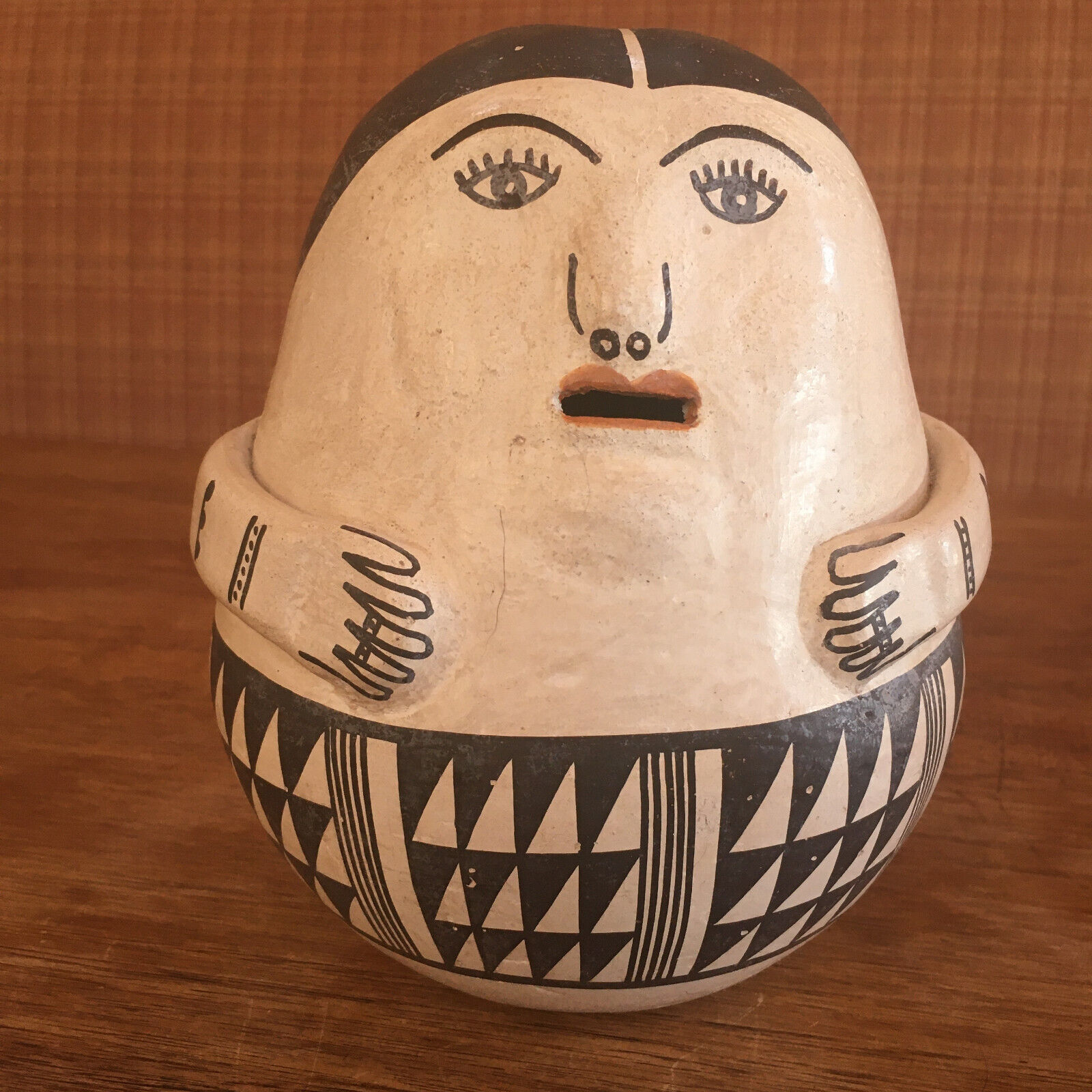 Lovely effigy by Anita Lowden of Acoma Pueblo, polychrome with superb design