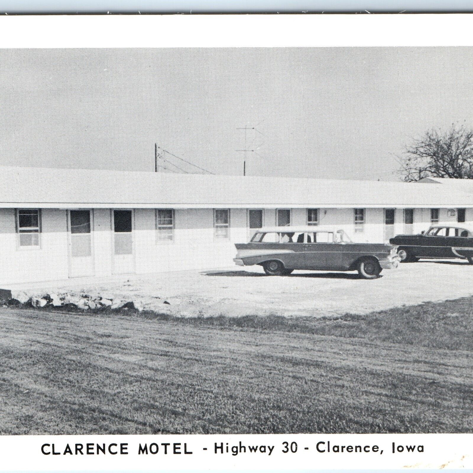 c1950s Clarence, IA US Hwy 30 Motel Chevy Car Motor Lodge National Press PC A170