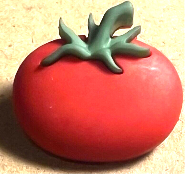Very Nice RED TOMATO w 3D GREEN STEM Realistic Plastic Button 3/4”