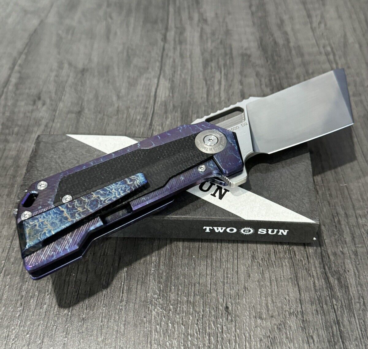 TwoSun TS500 - Brand New - Two Sun TS 500 - D2 Steel - Color Titanium Knife