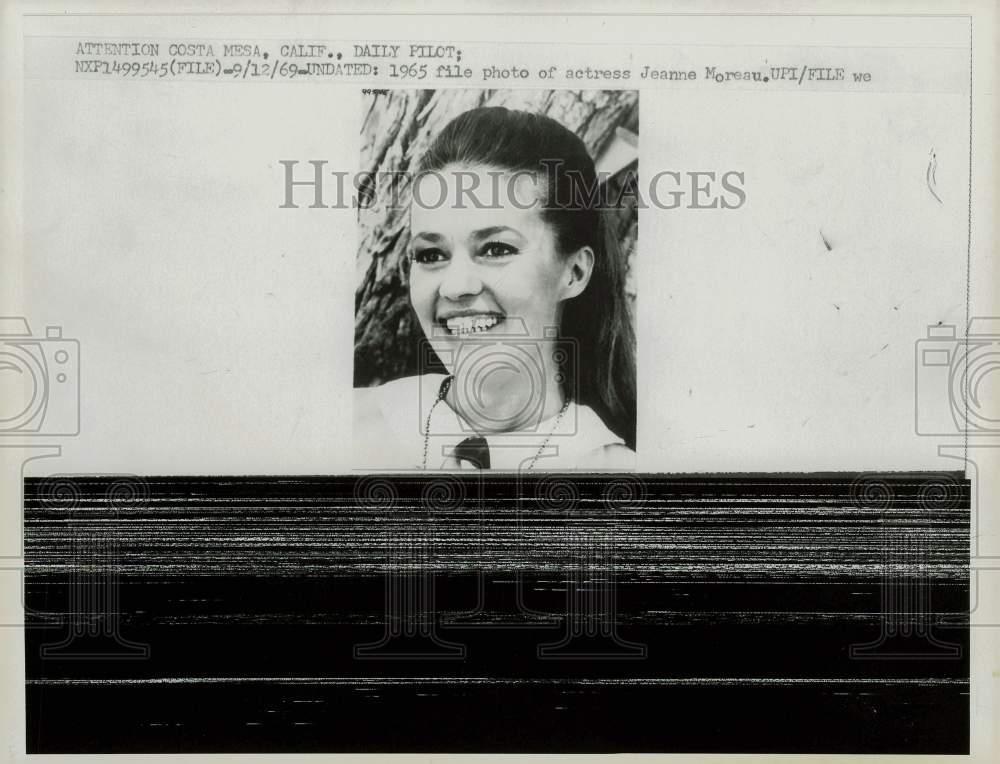 1965 Press Photo Actress Jeanne Moreau in California - kfa12458