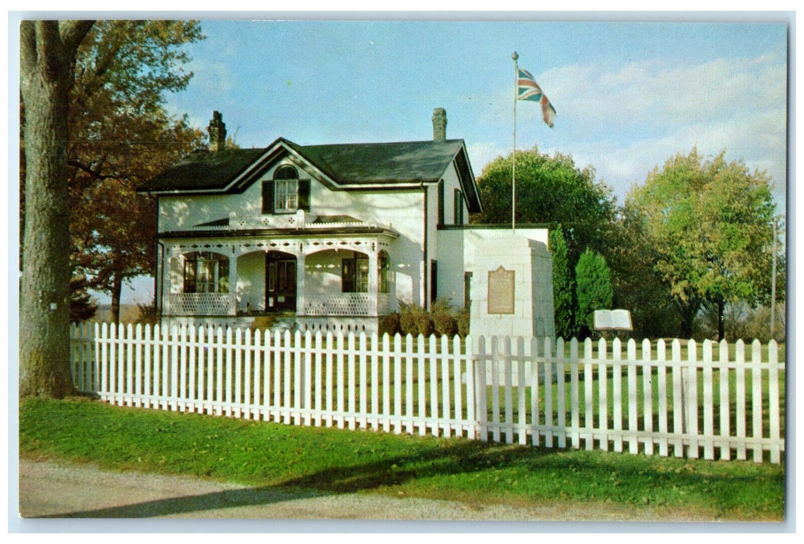 c1950\'s The Bell Homestead Brantford Ontario Canada Vintage Unposted Postcard