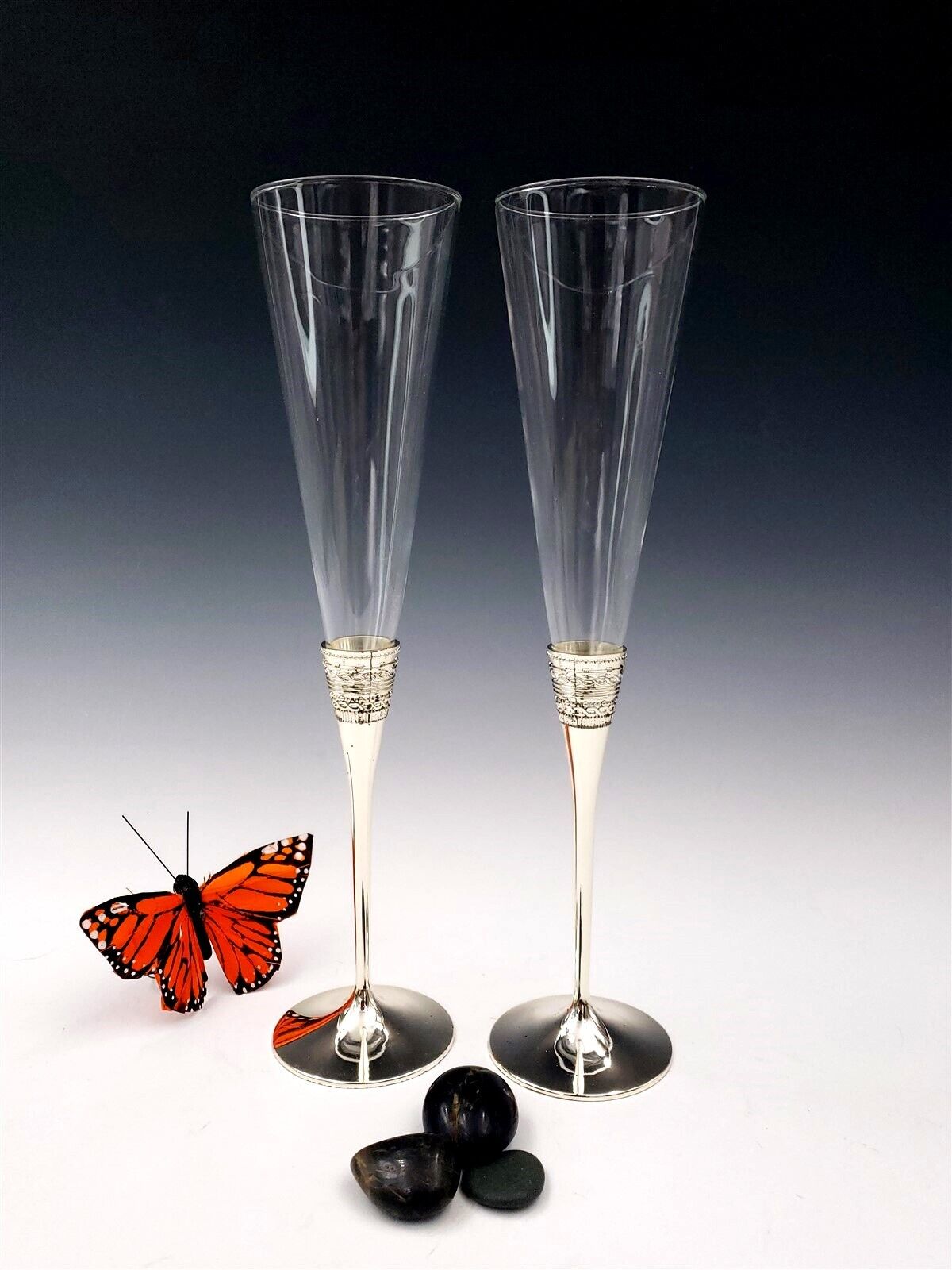Vera Wang Wedgwood Silver Plated Crystal Toasting Flutes - With Love MSRP $135