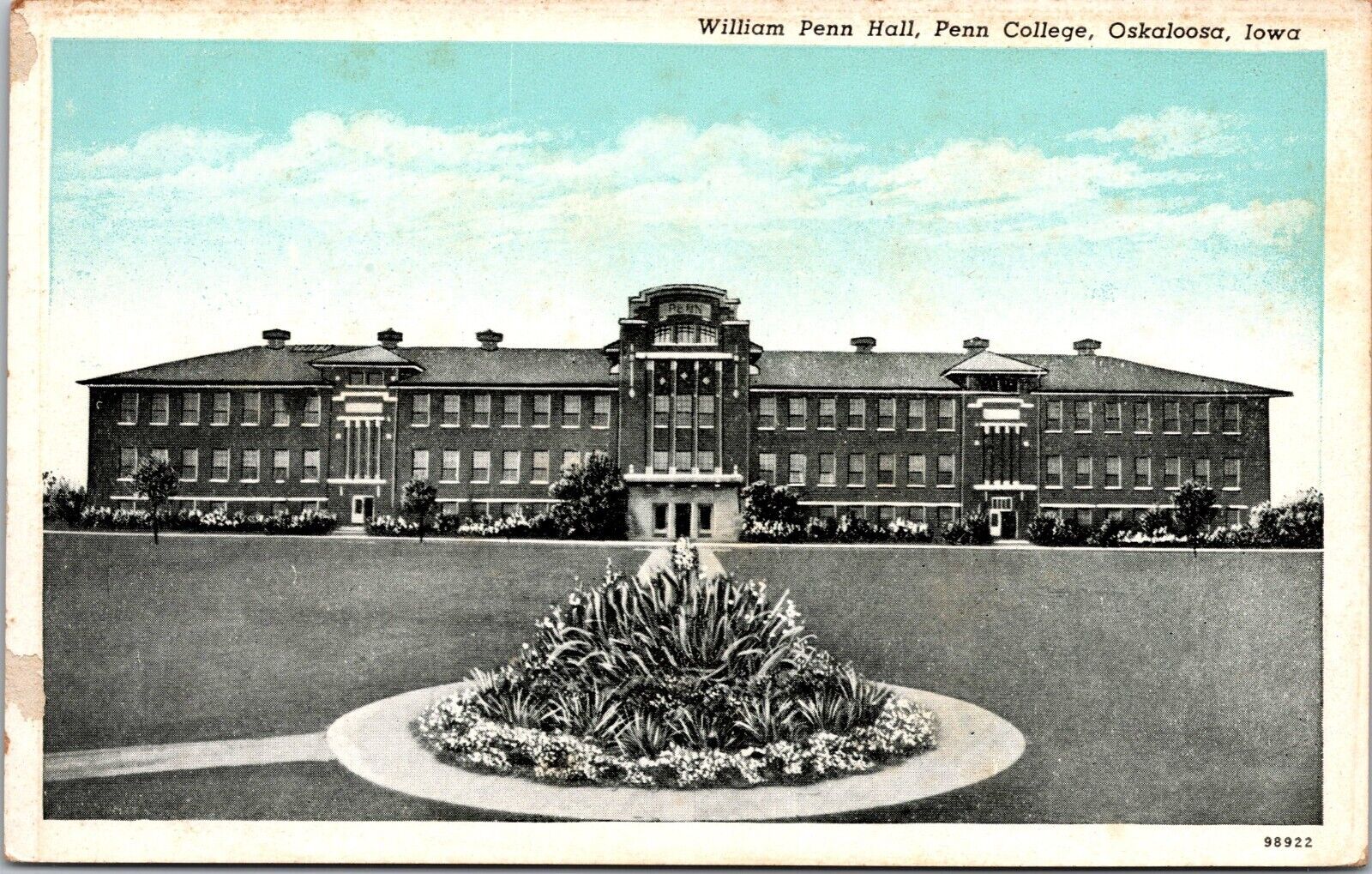 Postcard   William Penn Hall Penn College Oskaloosa Iowa  [do]