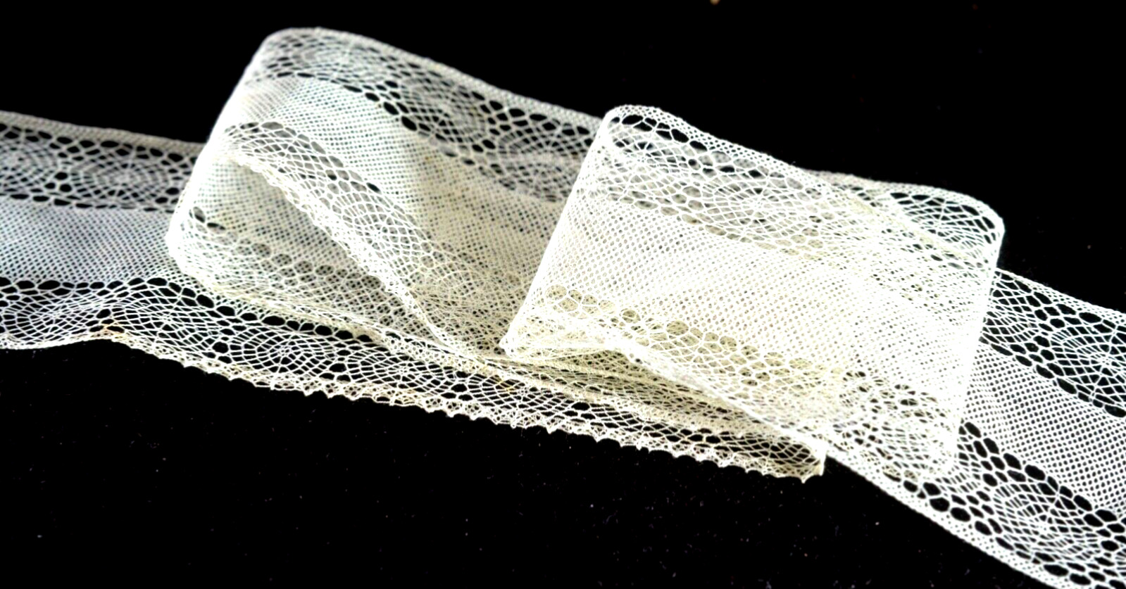 8½” Yards Vintage Antique Hand Made Lace Trim NWT  VV374