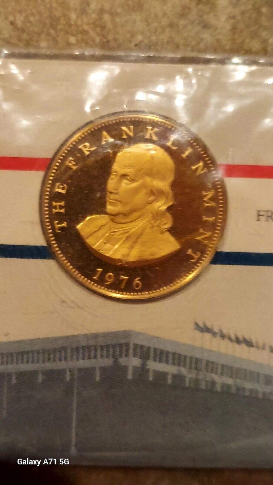 The Franklin Mint & Museum card with Benjamin Franklin 1976 medallion coin
