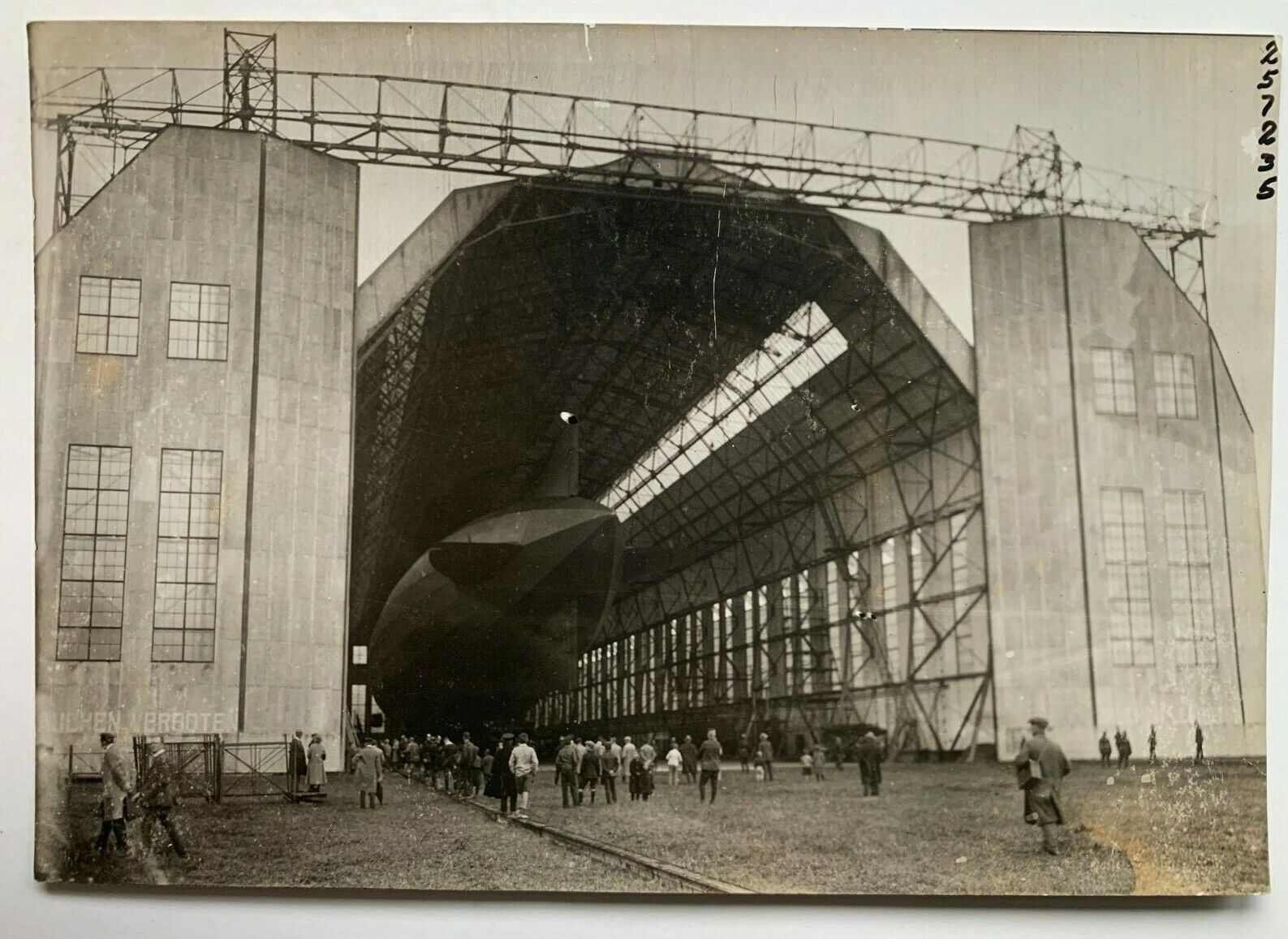 ca 1920s 4.75 x 7 B&W Photo Germany Zeppelin Airship ZR-3 in open hangar crowd 