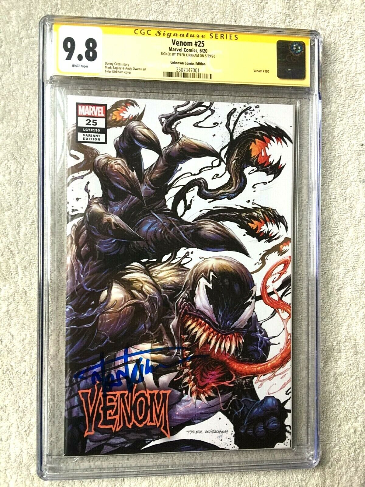 Venom #25 June 2020 CGC 9.8 white pgs gold label signature PLUS Free Reader Copy