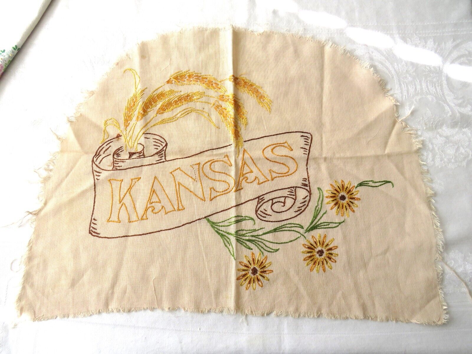 Vintage Hand Embroidered Linen Kansas Beige Wheat Sunflower 20 1/2\