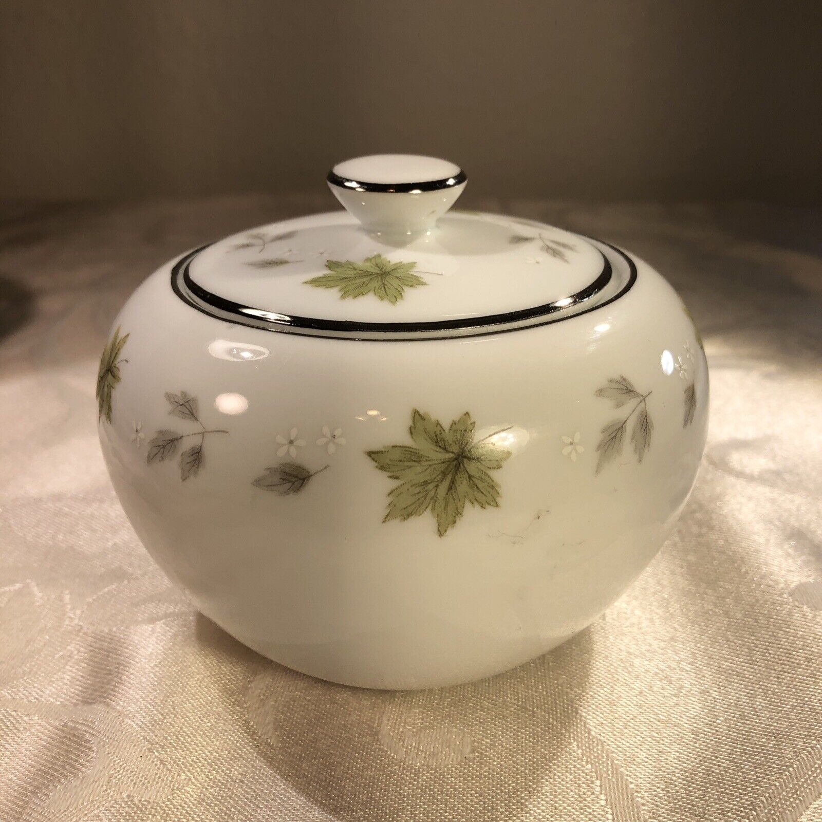 MCI Mt. Hira Fine China White Lidded Porcelain Sugar Bowl W/Silver Trim Preowned