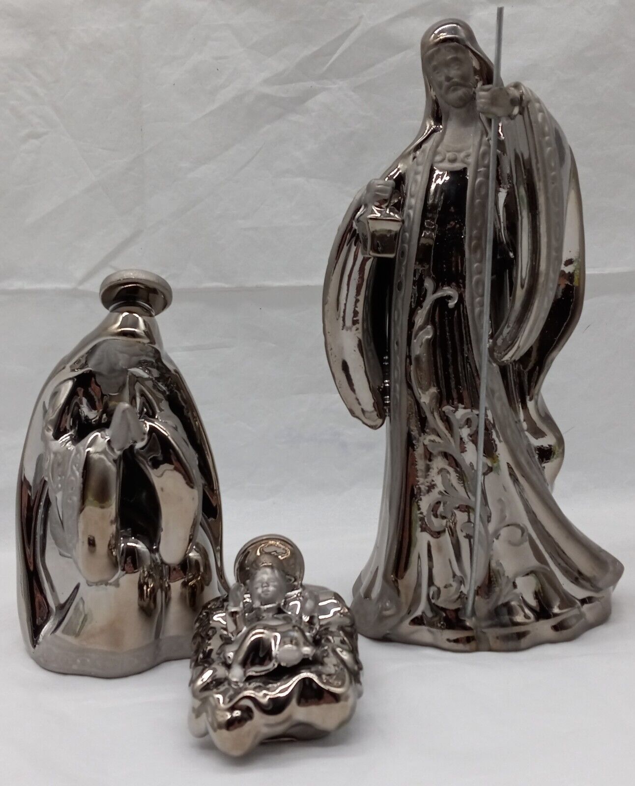 VINTAGE THE HOLY FAMILY SHINEY SILVER