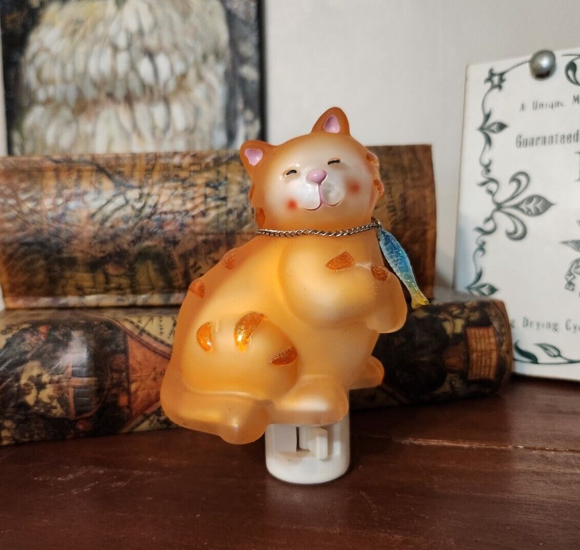 Vintage Night Light - Orange Cat With Fish Necklace - Super Cute