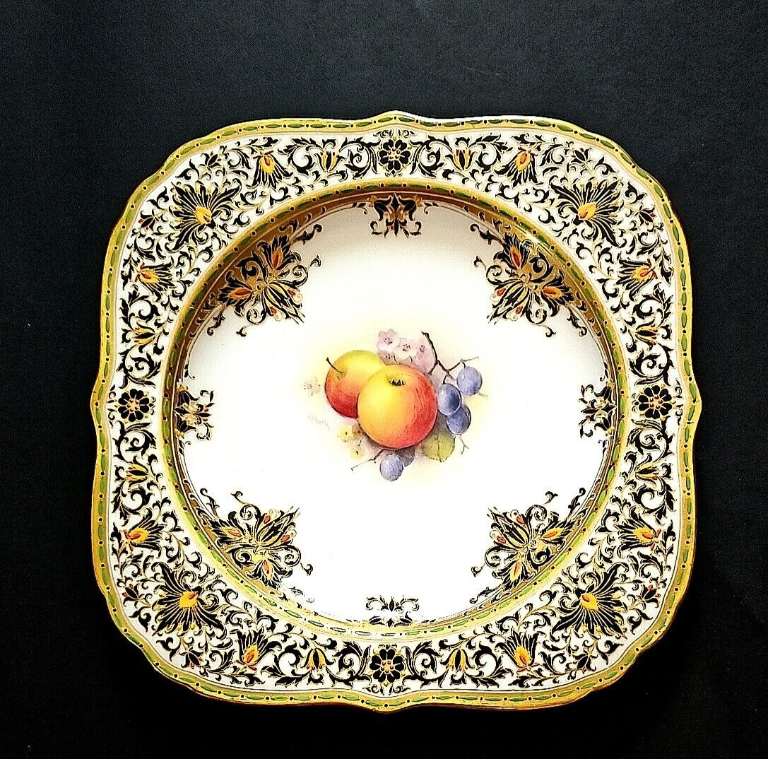 Antique Royal Worcester Fruit Plate With Stylised Floral Border For Ovington Br.