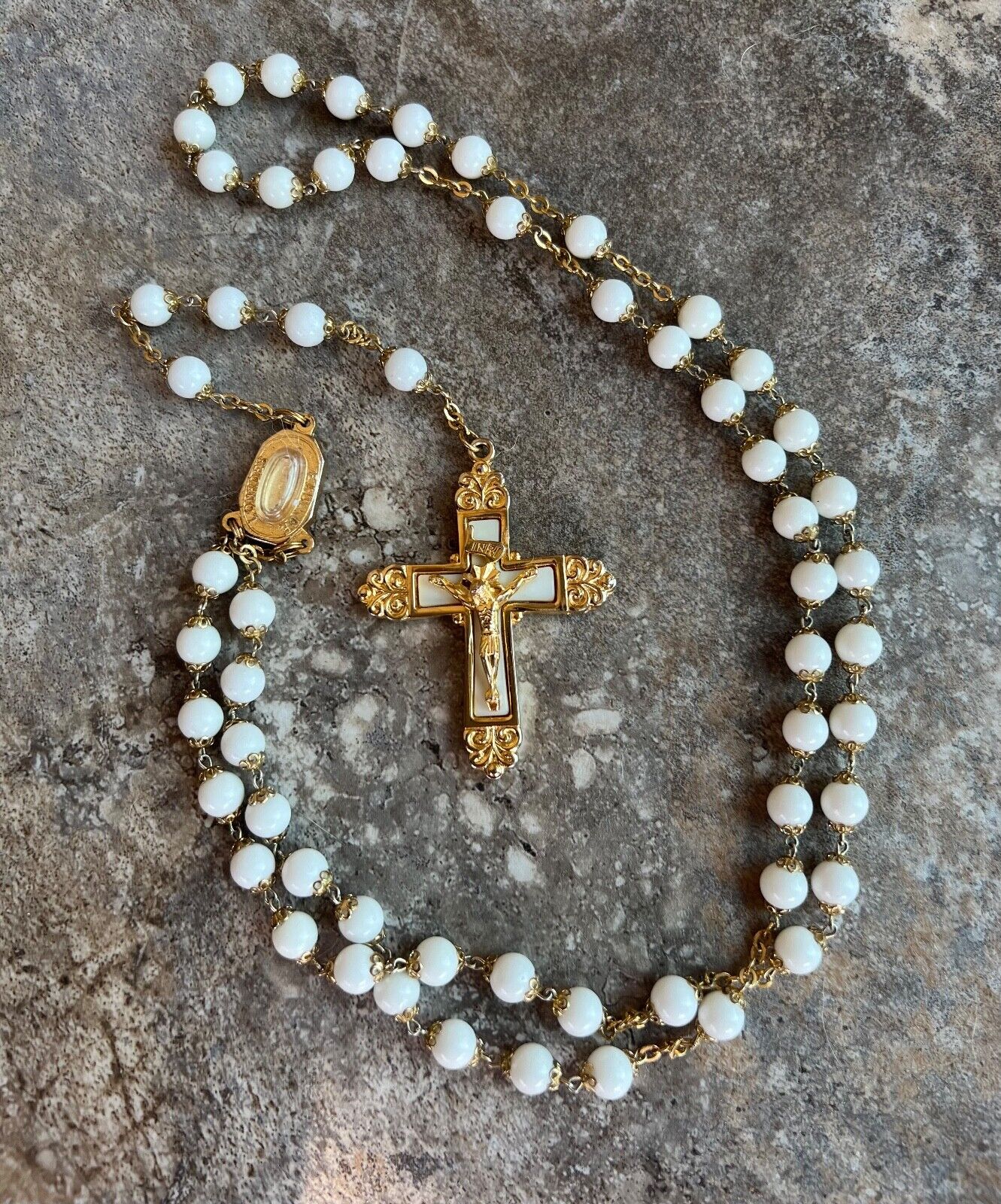 † BEAUTIFUL LENOX PORCELAIN WATER FROM LOURDES ROSARY 25