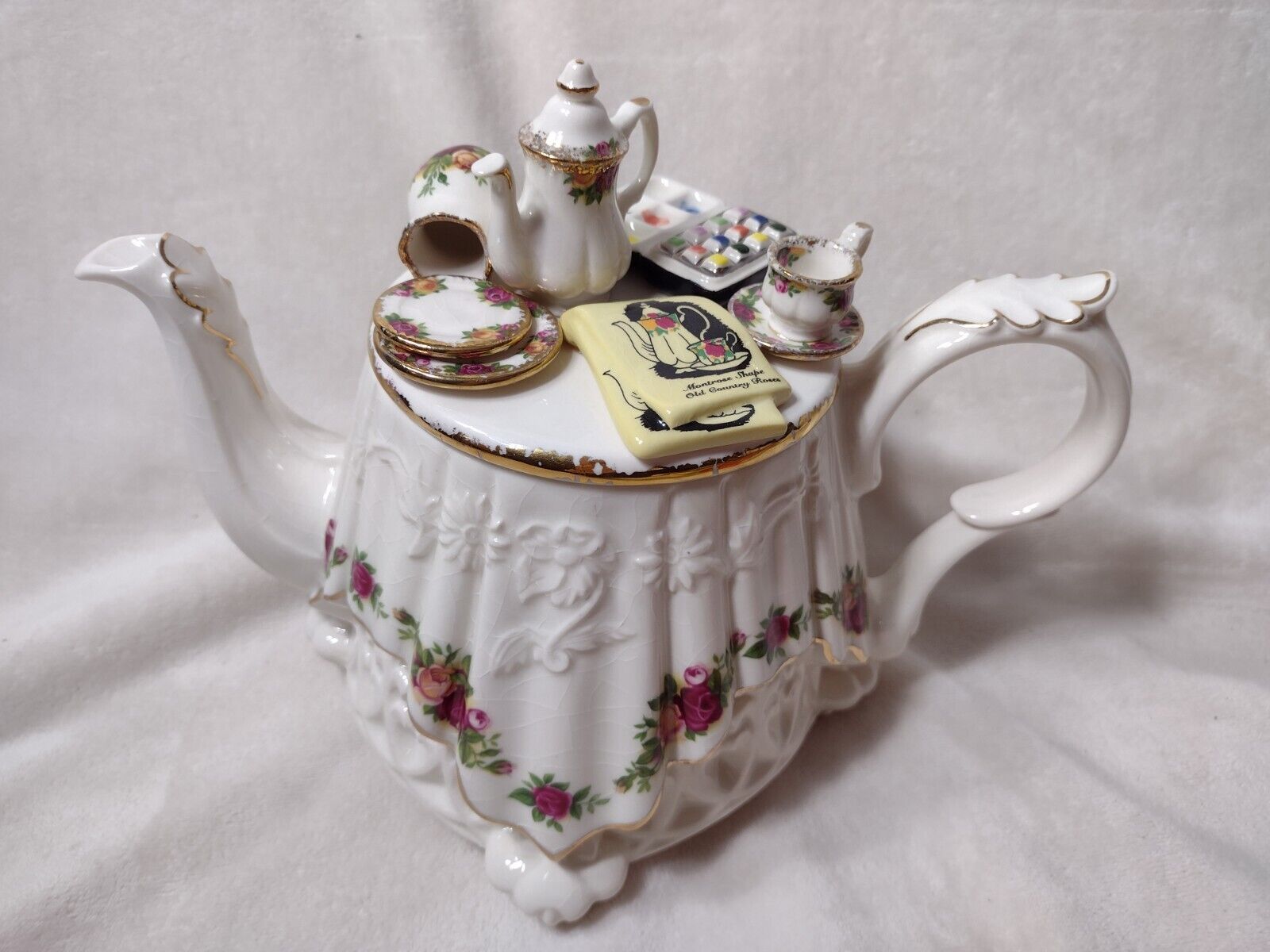 Royal Albert Large Teapot Cardew Design Artist\'s Palette Old Country Roses Table