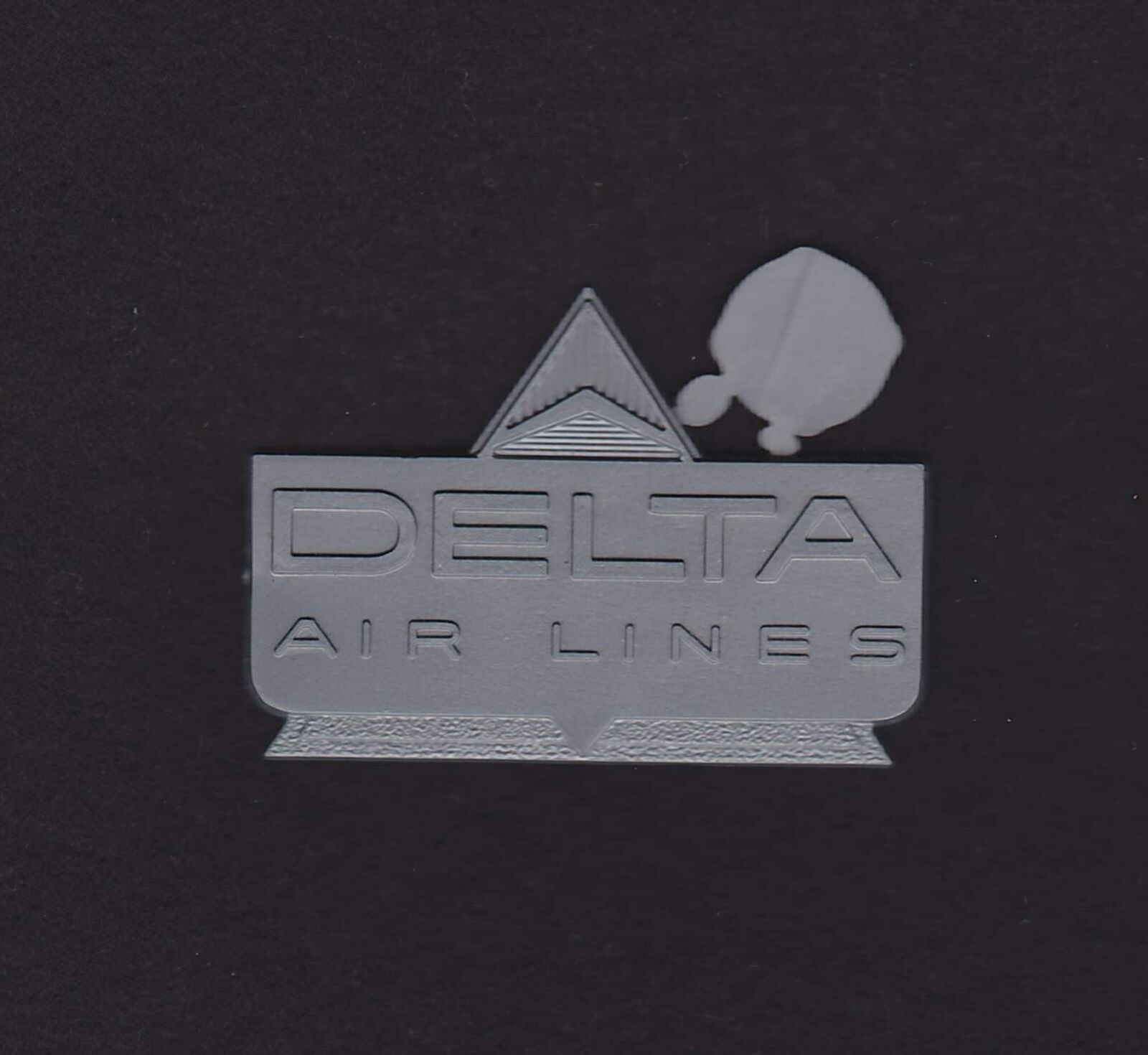 Delta Airlines Vintage Unused Souvenir Silver Plastic Flight Button