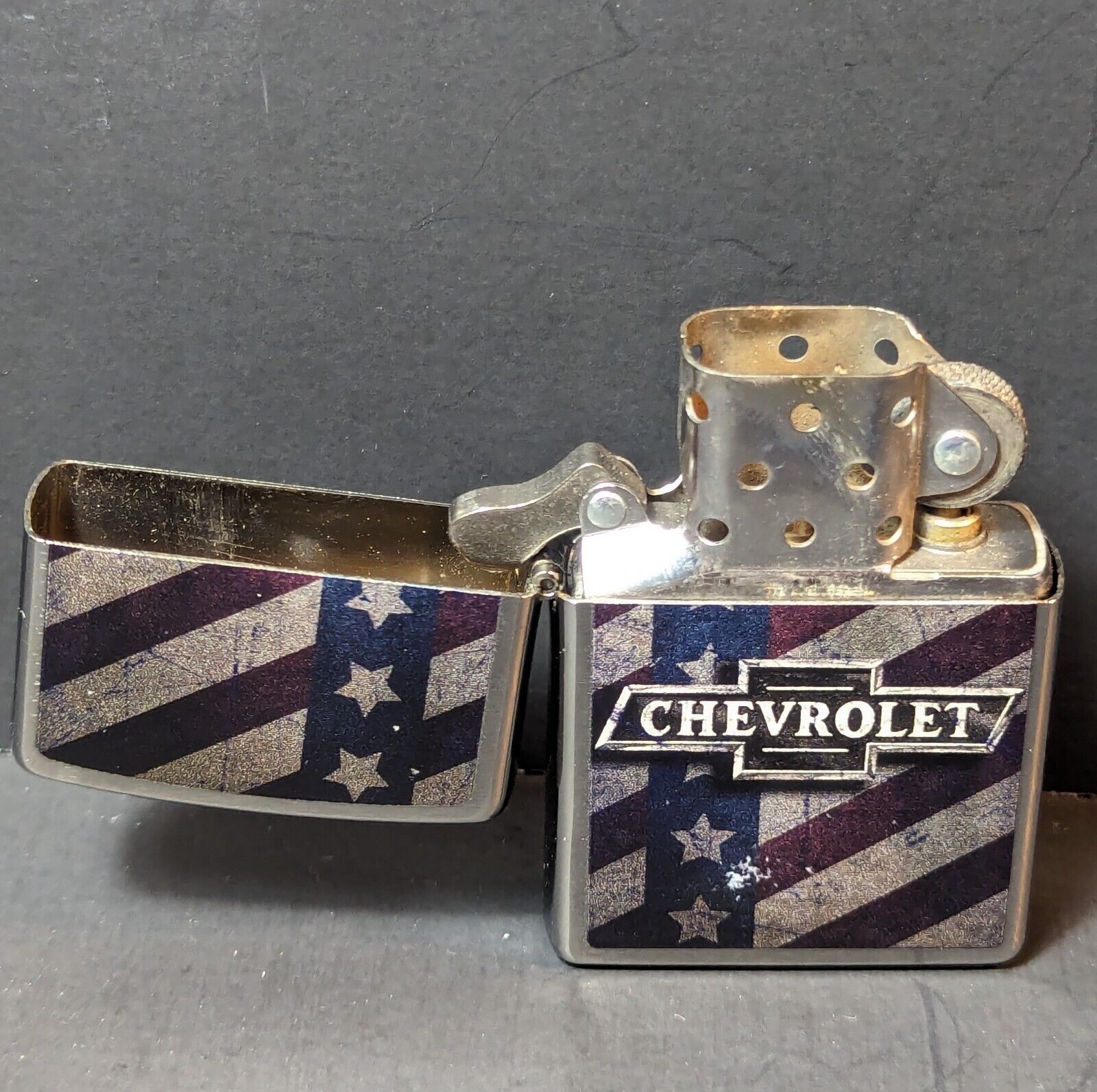 Vintage Zippo Chevrolet Stars & Stripes Chevy Windproof Lighter Made in USA
