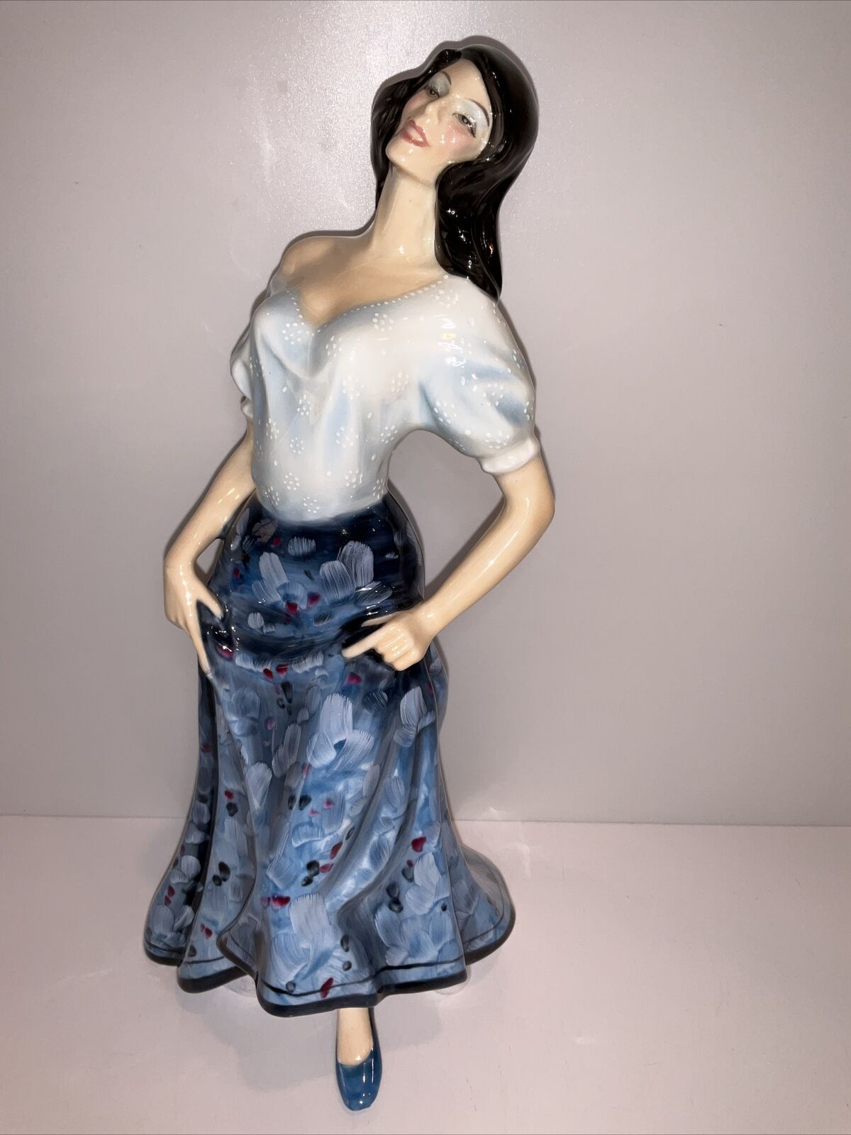 Rare Royal Doulton Figurine 1972 12” Tall Carmen Figurine HN 2545 Excellent