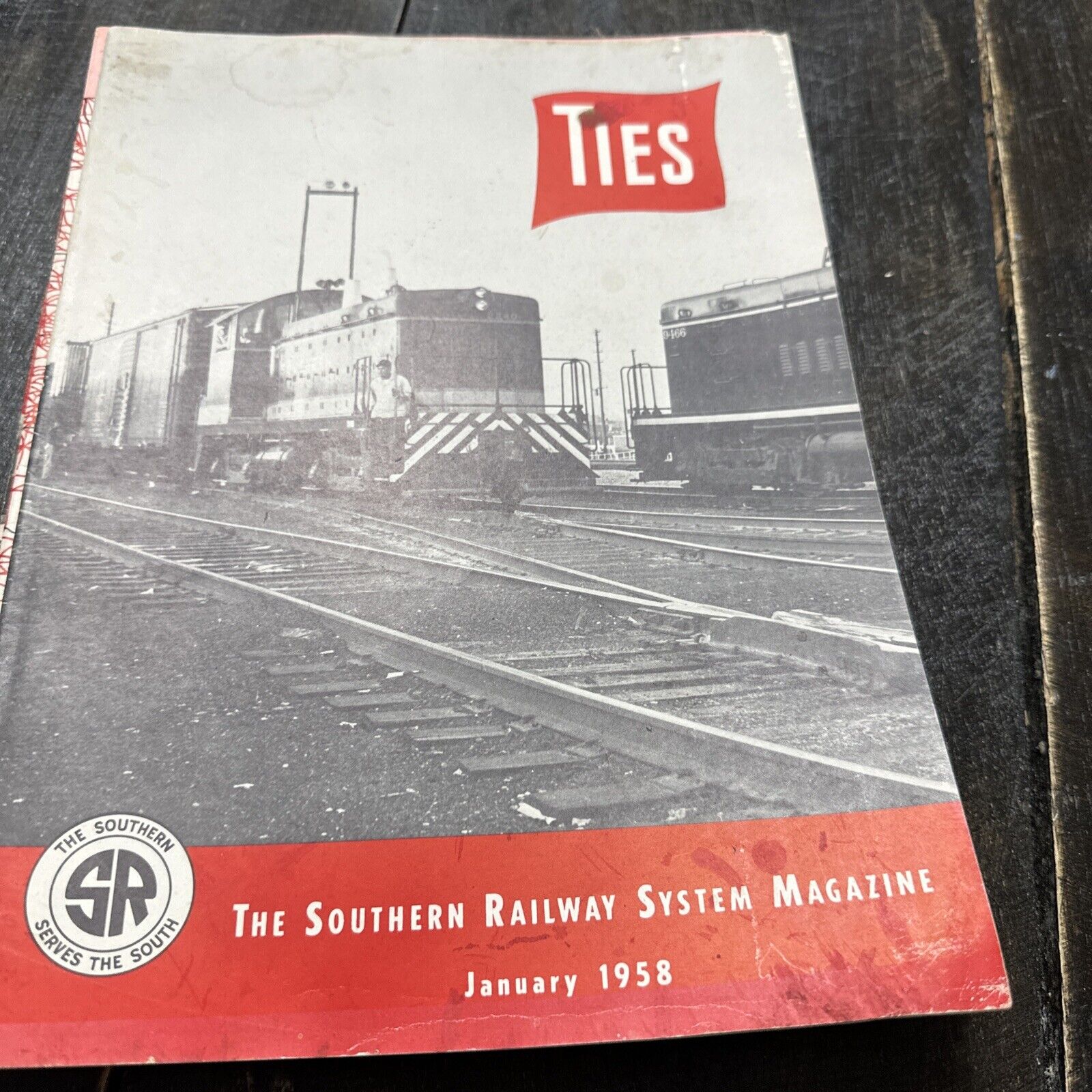 1958 Set Of 12 SOUTHERN RAILWAY SYSTEM TIES EMPLOYEE MAGAZINE
