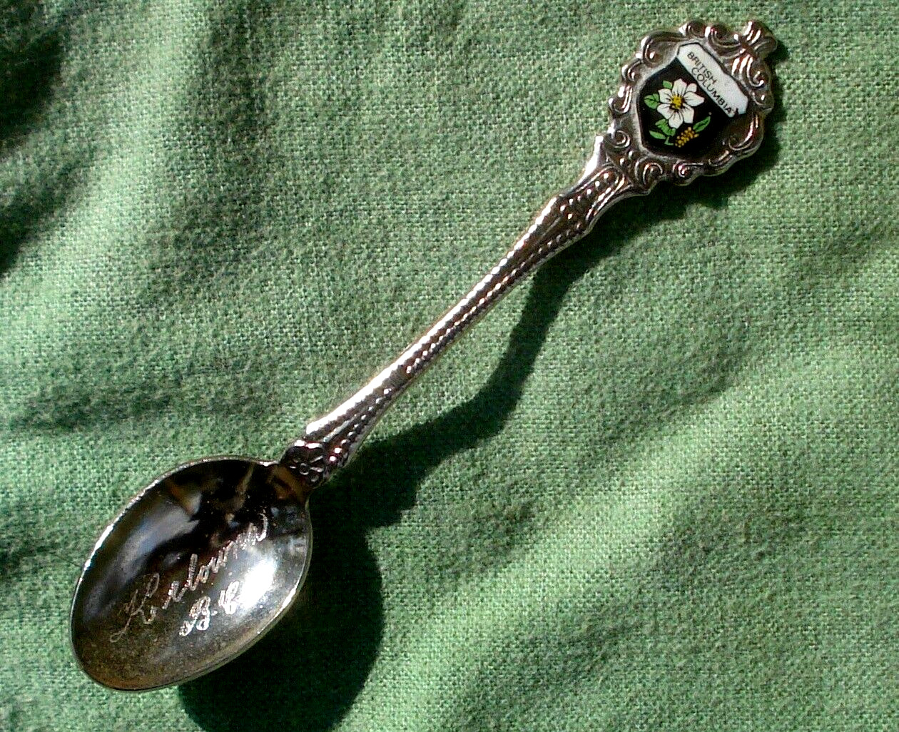 Kelowna BC Canada Vtg Etched Enamel Souvenir Miniature Collector Spoon  4 3/4\
