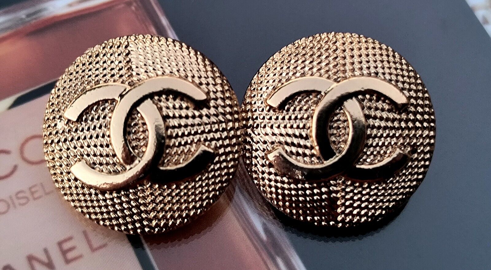 2 Vintage Chanel CC Stamped   Buttons 18 mm Set Of 2