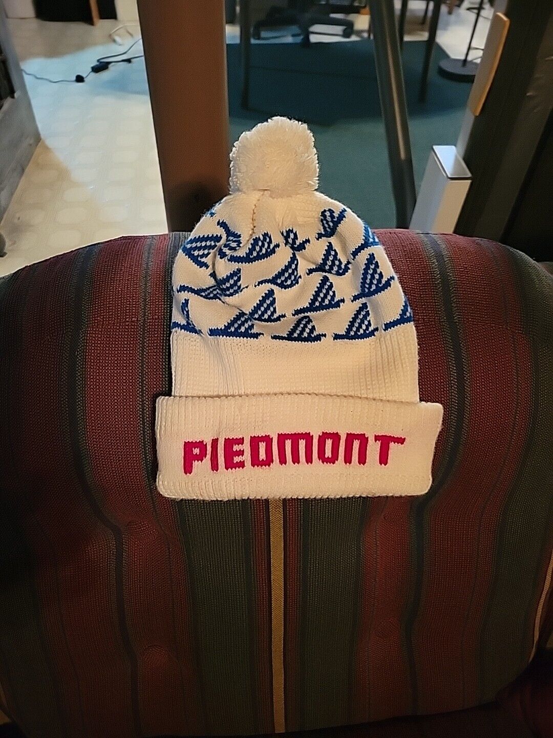 PIEDMONT AIRLINES  Rare Vintage Knit Toboggan Hat VG