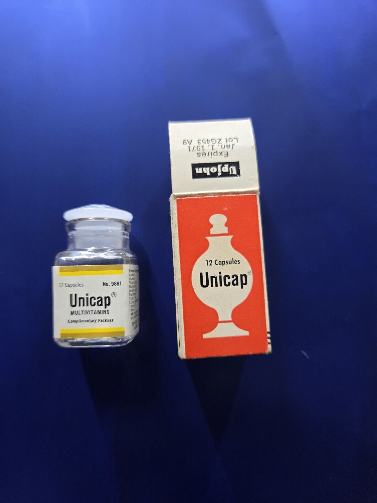 Vtg 1960s Disneyland Upjohn Unicap Vitamin Sample Bottle in Original Box Empty
