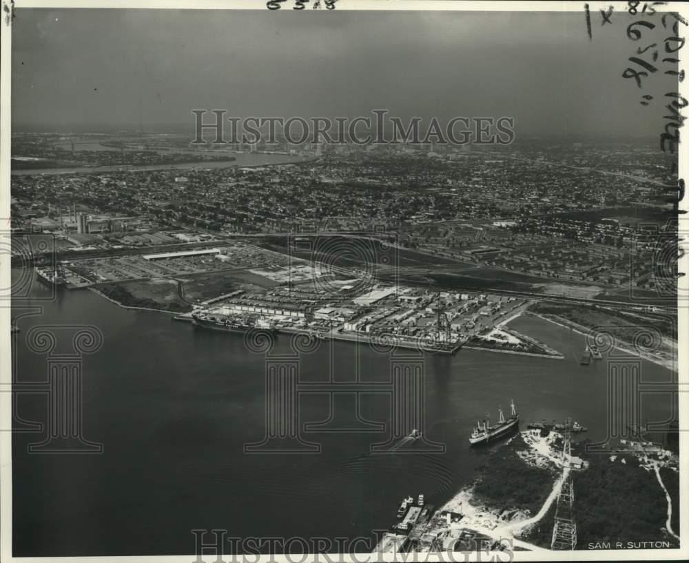 1980 Press Photo Port of New Orleans - not05230