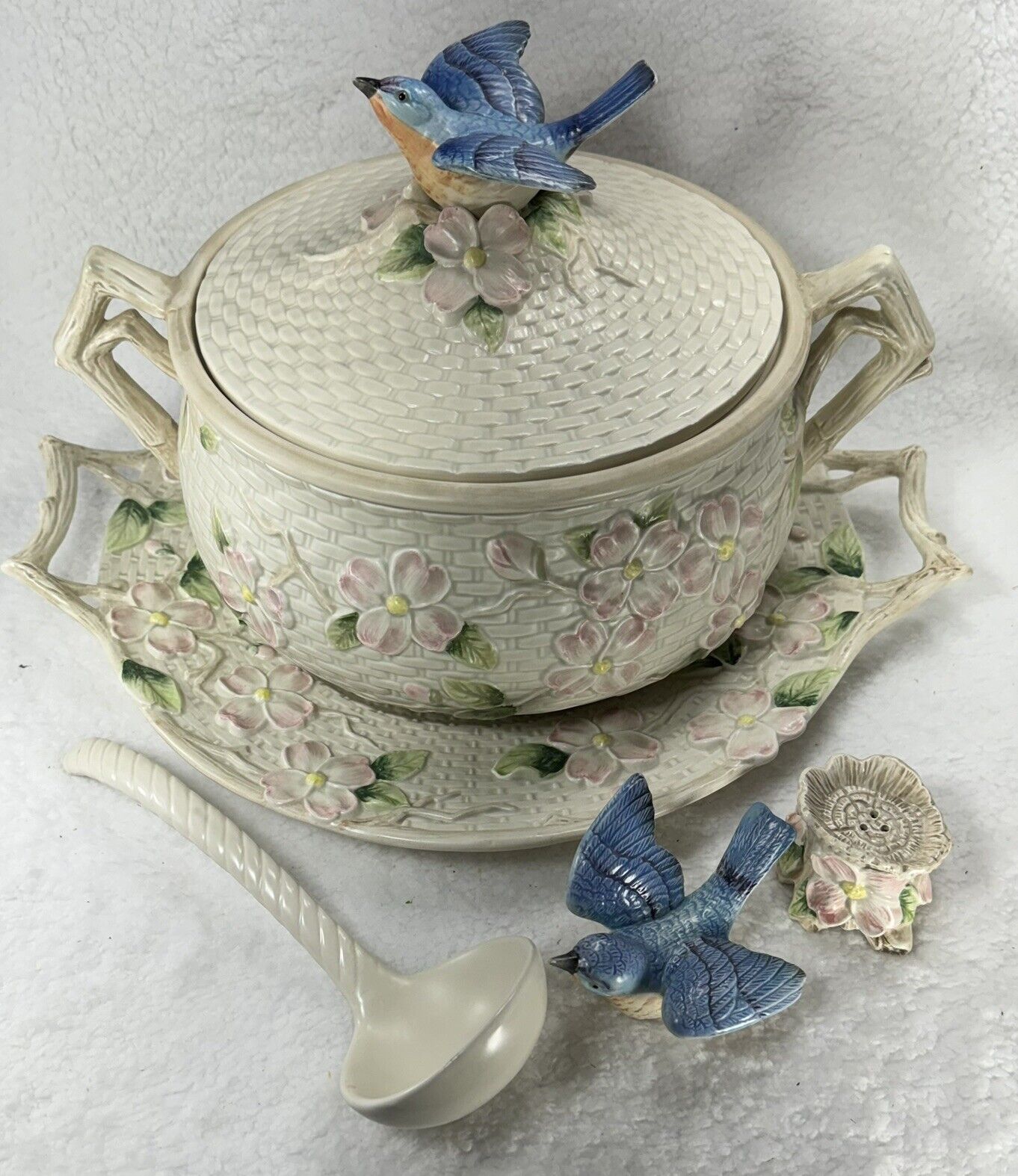 1990 Fitz & Floyd Bluebird & Pink Dogwood Blossom Tureen With Plate S+P & Spoon